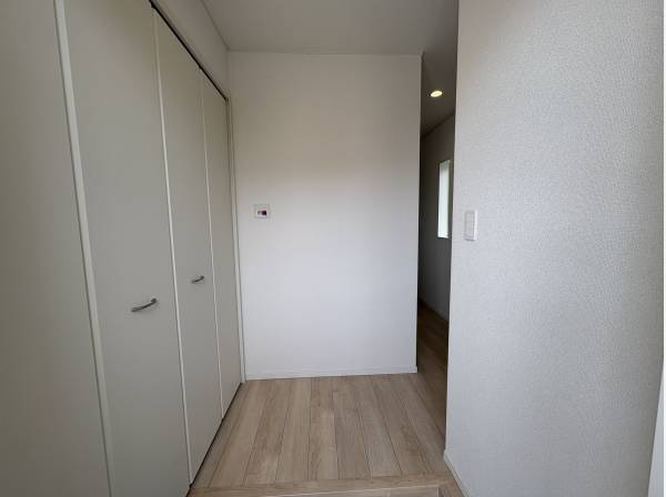 玄関も広くて収納力がありますよ！