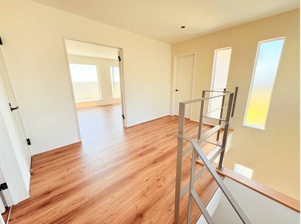 階段を昇るとフリースペースがあります