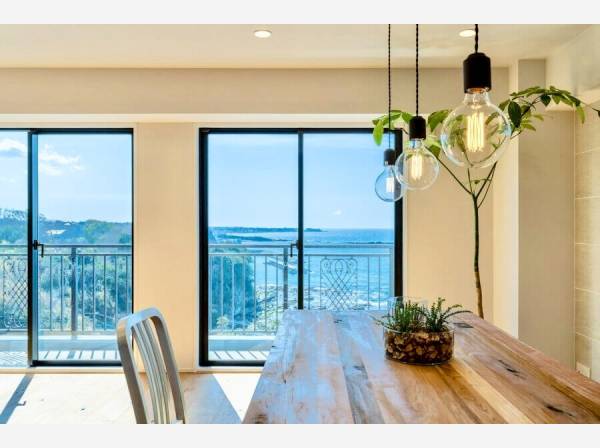 ダイニングテーブルからの眺望