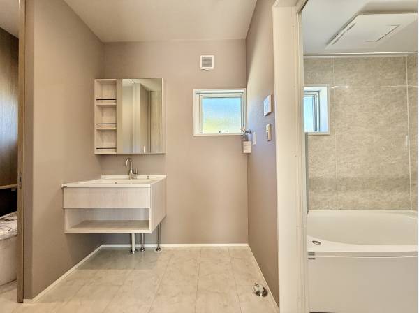 サニタリースペースと浴室