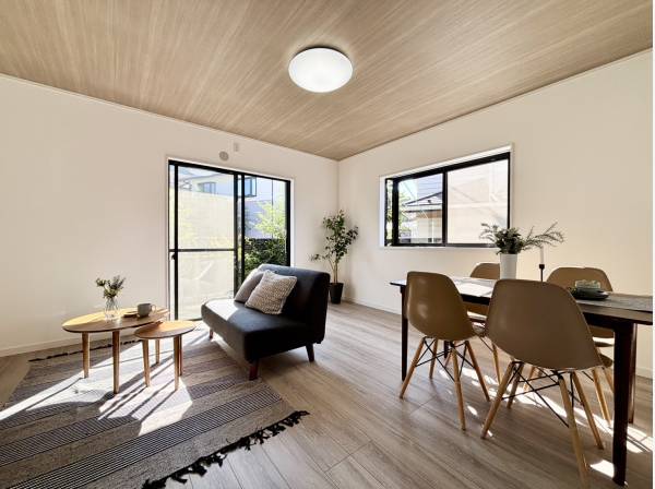 LDKは約15.5帖ございます