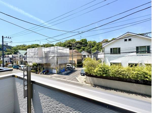 逗子の山々から心地よい風が届きます
