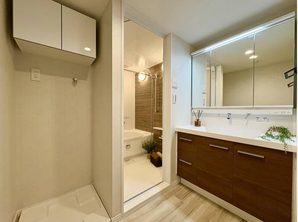 パウダールーム・バスルーム