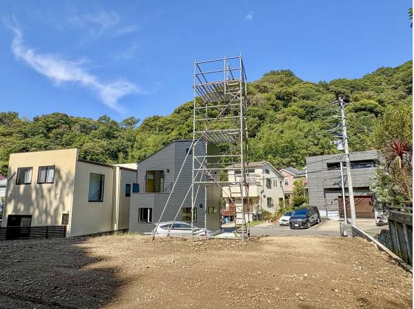 緑に包まれた静かな立地 是非現地で体感してください