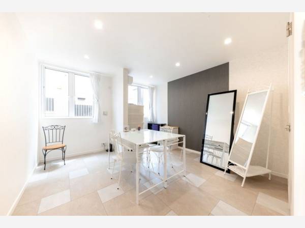 約4.2帖のお部屋は3室となります