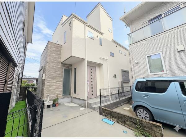 建物外観です