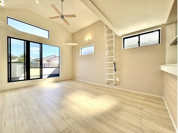 日当たり良好なリビング