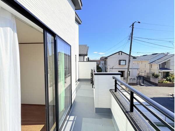 洗濯物も良く乾く、南側バルコニー