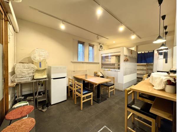 ゆとりある空間の店舗スペース