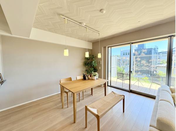 インテリアを選ばない綺麗な内装