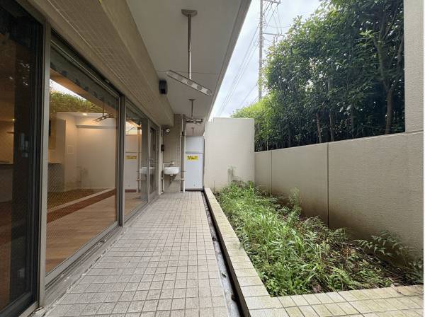 プライバシーの守られた専用テラス