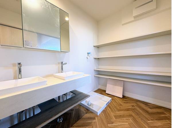 ダブルボウルのサニタリールーム