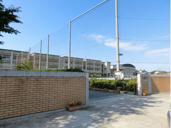 藤沢市立片瀬中学校まで約620ｍ