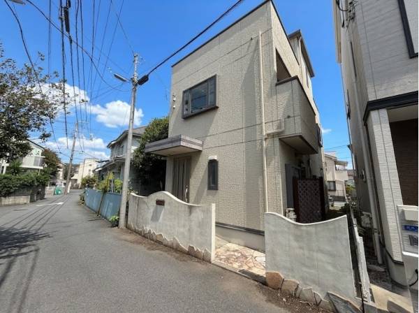 軽量鉄骨造3階建てこだわりの注文住宅!