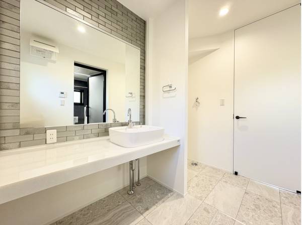 パウダールーム