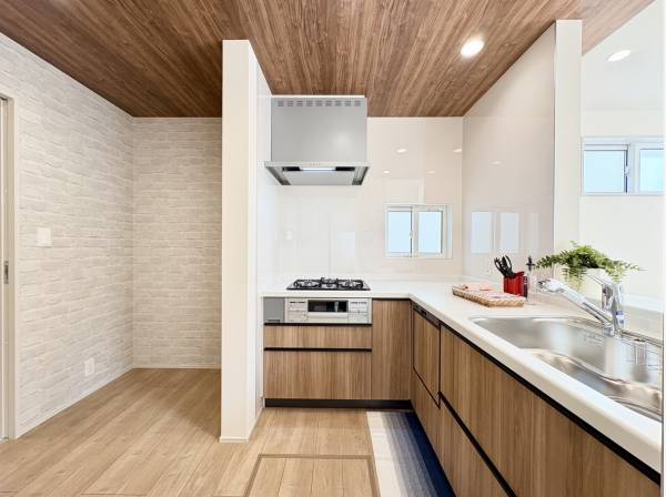 L字型キッチン！