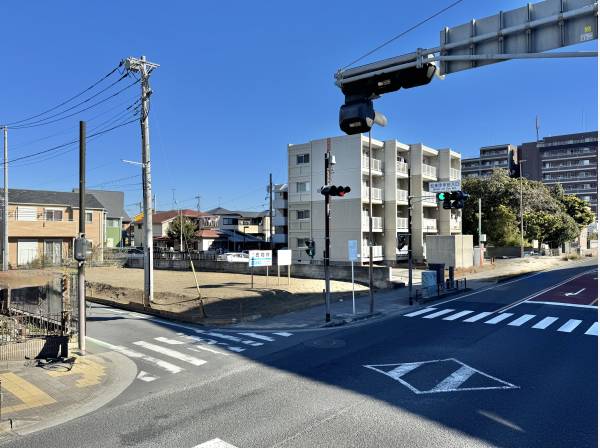 南西角地の開放感と視認性の良い立地