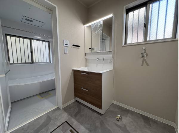 リフォーム済み物件の為、水回りも新品です。