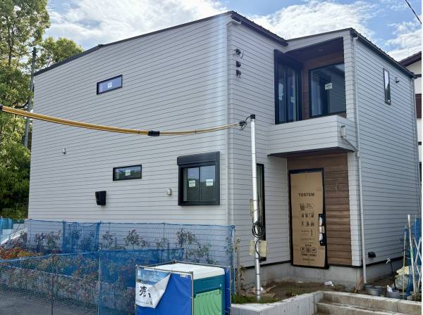 雰囲気の良い開発分譲地に登場です。