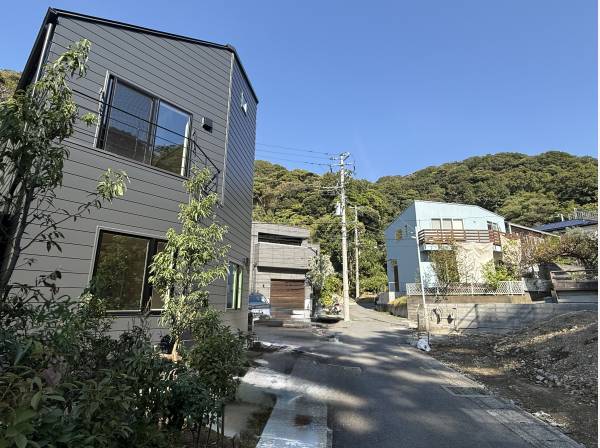 山の息吹を纏った、心まで澄み渡る風が流れる。