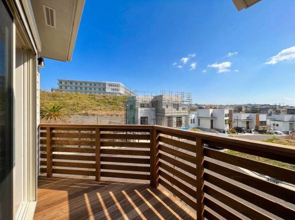 バルコニーは陽当たり良好！