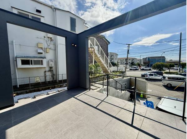 南向きのテラスは陽当り良好