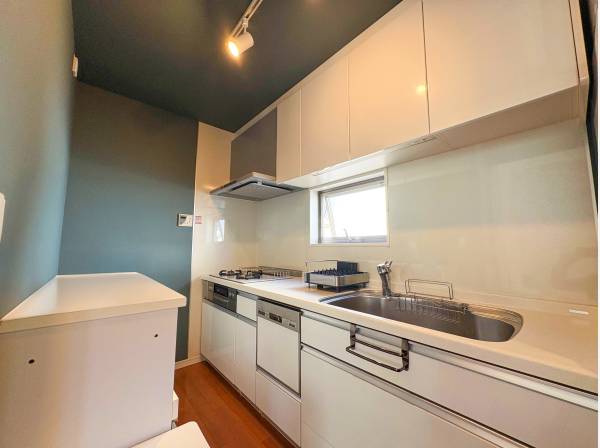 キッチンも広々