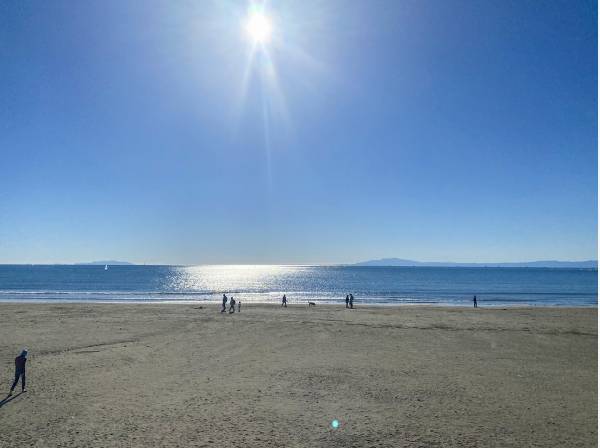 材木座海岸まで自転車で8分 (約2.4㎞)