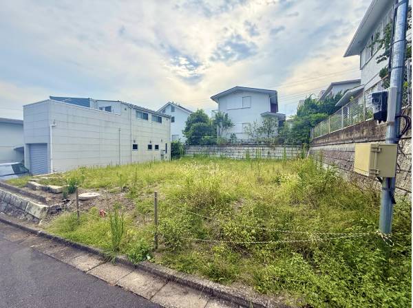 土地面積約57.29坪！カースペース4台分も可能なゆとりある敷地です。