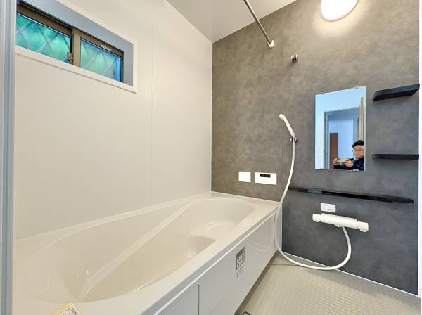 落ち着きのある浴室。ゆっくり疲れを癒してください。