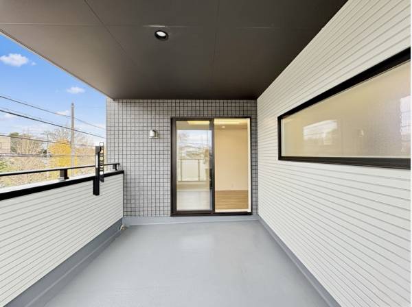 雨の日でも安心して使えるインナーバルコニー