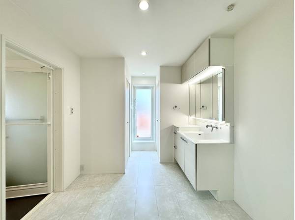 サニタリーはご覧の広さ
※生活用具はCGによるイメージ