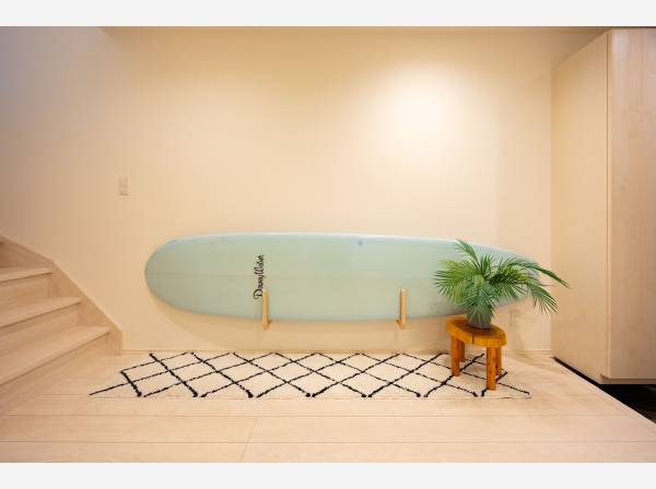 ゆったり設けた玄関ホール