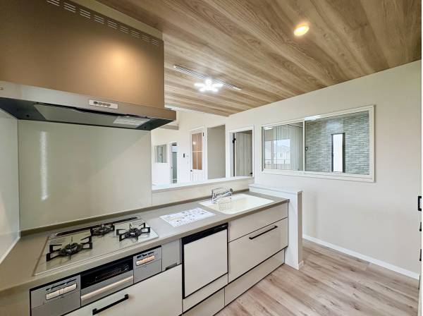 食洗器付きのシステムキッチン