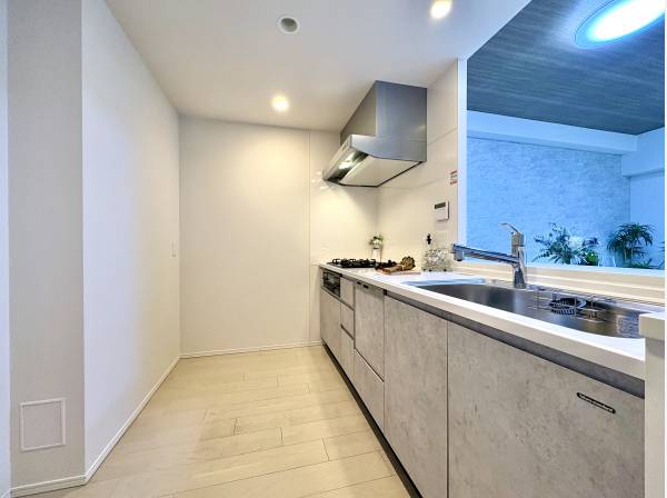 対面式システムキッチン