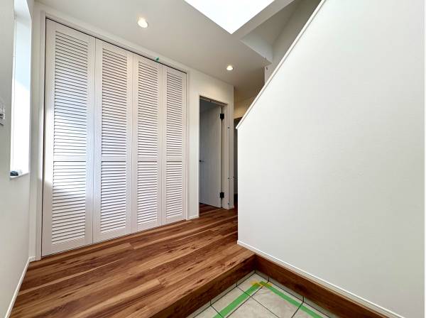 玄関もゆとりの空間です。