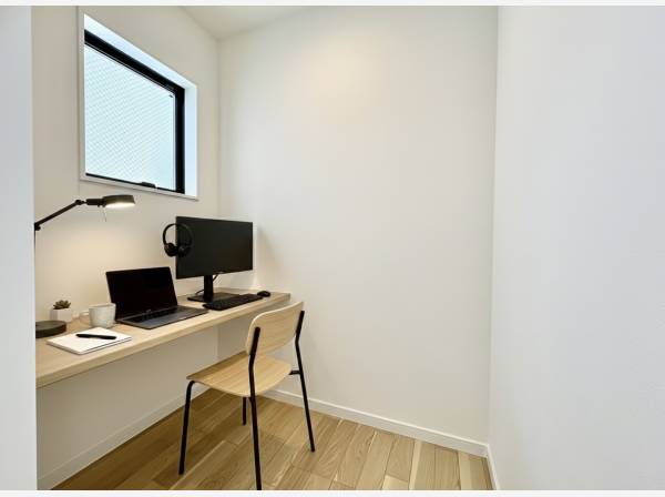 書斎スペースもございます。家具やパソコン等はCGで作成したイメージです。