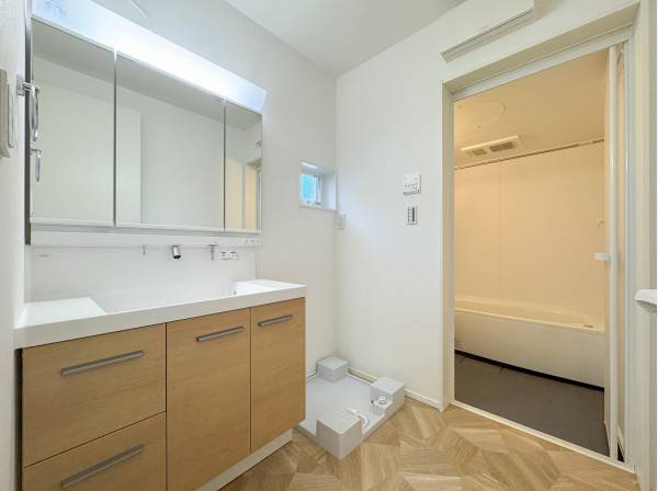 木の温かみを感じるサニタリールーム