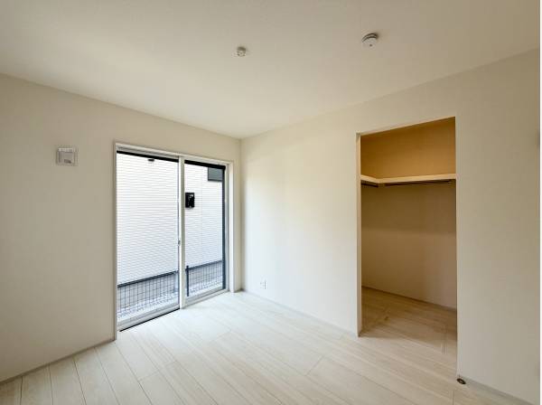 ウォークインクローゼット付き洋室
