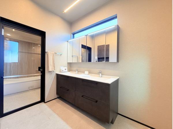 パウダールームもオシャレですね♪