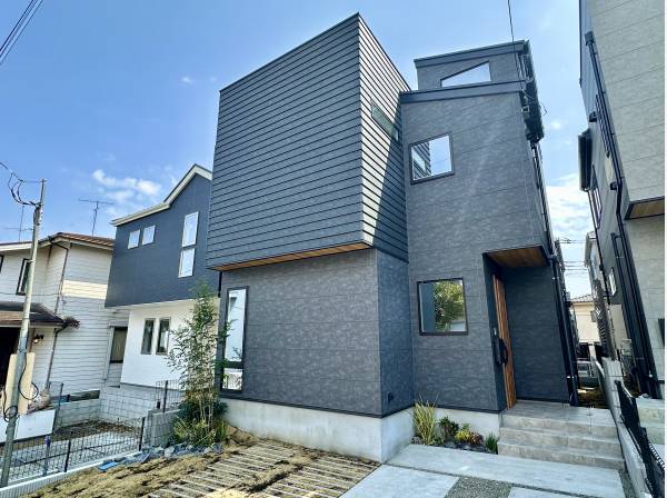 スタイリッシュモダンなデザイナーズ住宅です♪