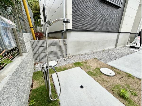 屋外シャワー