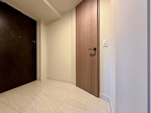 玄関にもウォークインクローゼットを完備