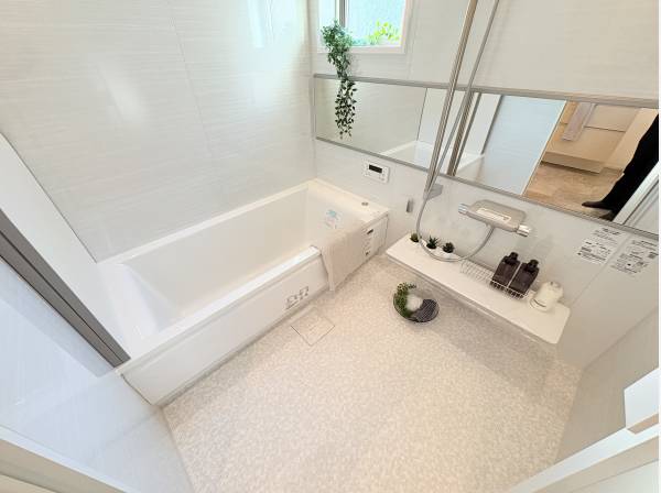 広々1.25坪のバスルーム