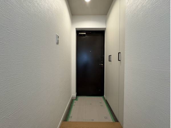 リノベーションされた玄関ホール