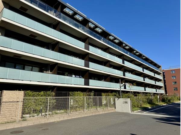 令和5年建築の築浅マンションです