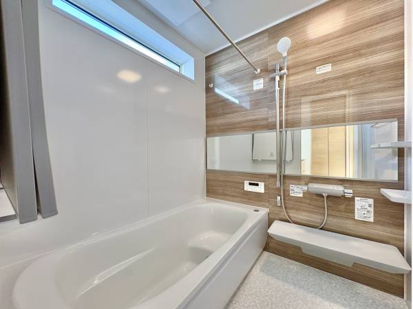 心が落ち着く浴室は、日々の疲れを優しく取ってくれるくつろぎの空間です