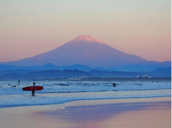 ビーチから富士山を望む暮らしが手に入ります