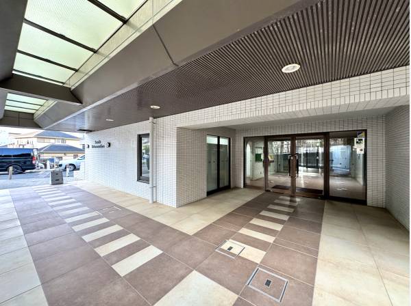 マンションエントランス