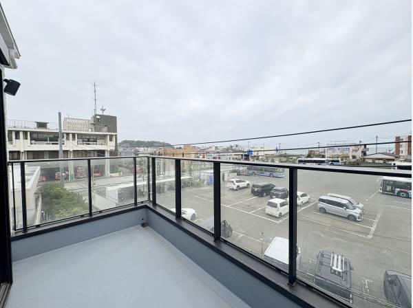 3階バルコニーは、空と海を愉しめるスペースです
